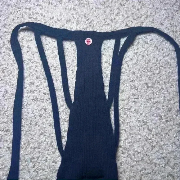 Red Carter Swim Women’s Black Textured Embroidered Tank Top Size Medium - Picture 2 of 7